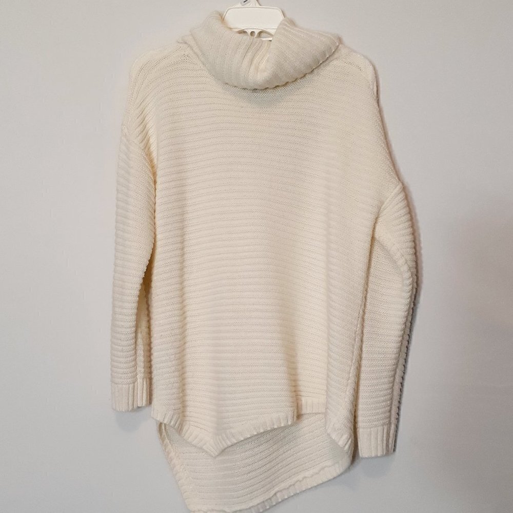Women's "Verve Ami" Ivory Cowl Neck High-Low Cable Knit Sweater; Size L - Picture 1 of 6